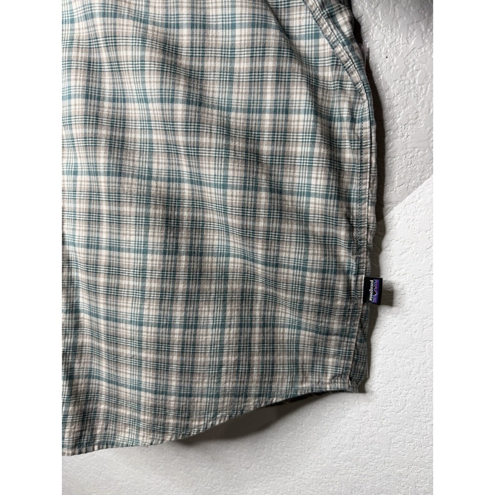 Patagonia Button Down Shirt Mens Sz L Gray Plaid Organic Cotton Outdoor Hiking - Picture 5 of 14